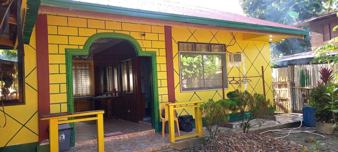 Rodel Yellow Hauz Itaytay Exterior foto